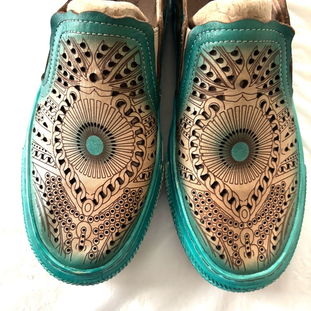 L'ATISTE Hanna Slip On Sneakers Loafers Blue Cream Scallop trim SZ 5 WORN 1X - Picture 13 of 14